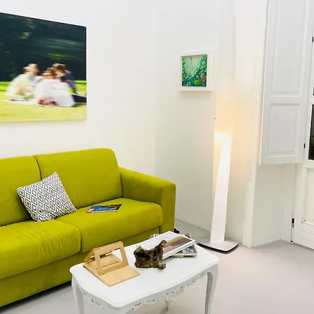 Apartment Hackert Art