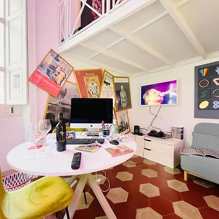 Apartment Hackert Art